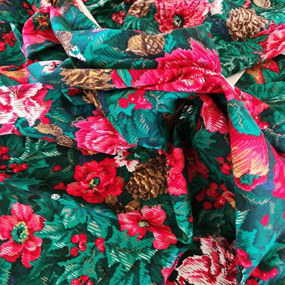 Red Green Floral Holly Pinecone Cotton Holiday Print Vintage Material - 72" x 42 - Picture 1 of 6